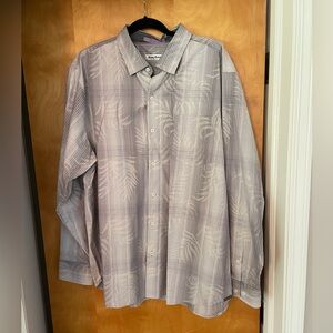 Tommy Bahama men’s dress shirt